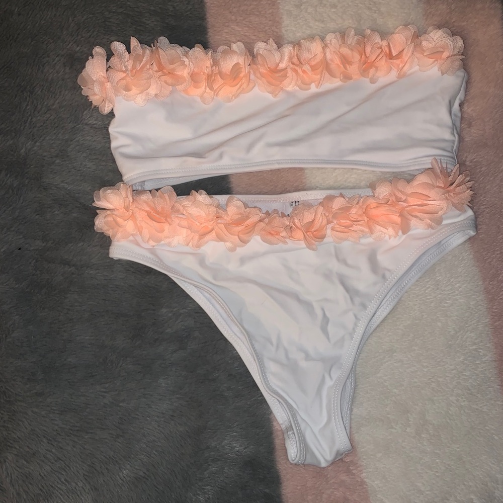 BANDEAU SWIMSUIT !